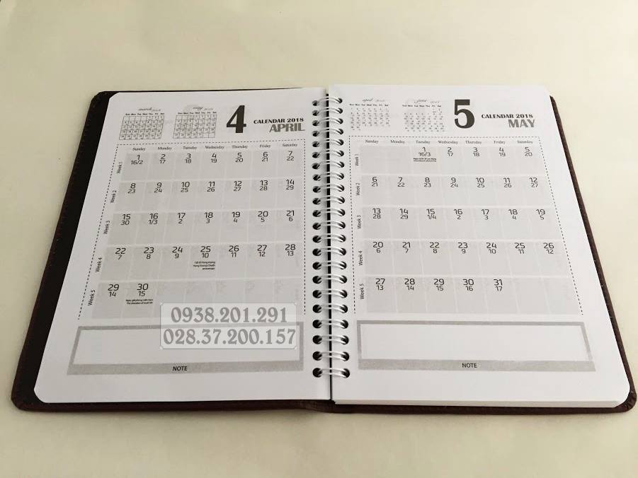 Các mẫu sổ tay mới năm 2018 in logo theo yêu cầu có lịch agenda Đặt in sổ tay agenda lịch 2018 có logo làm quà tặng khách hàng nhân viên