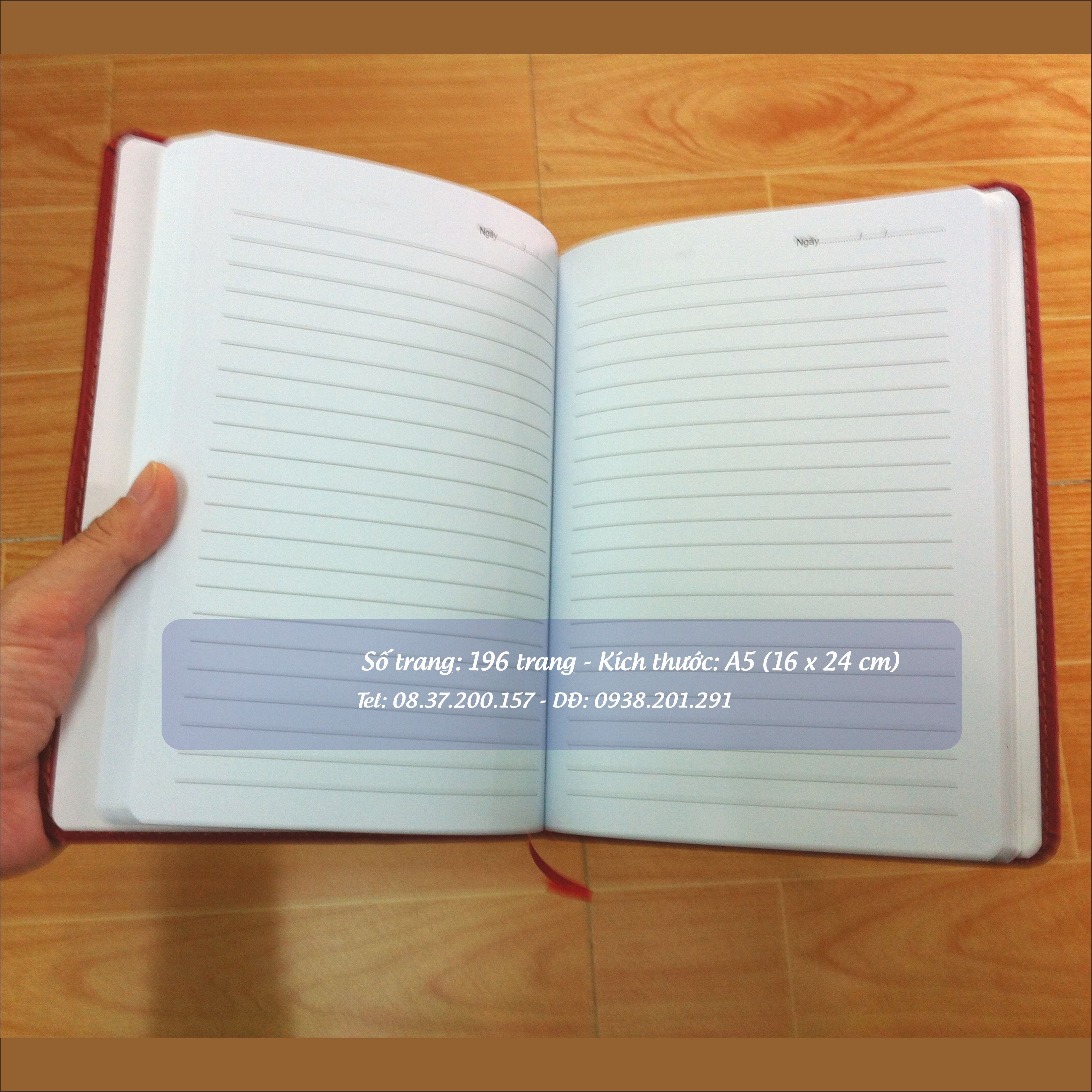 Sổ tay đại hội đảng bìa màu đỏ, in cờ đảng màu vàng, ruột giấy trắng in dòng kẻ Sổ tay đại hội đảng bìa màu đỏ, in cờ đảng màu vàng, ruột giấy trắng in dòng kẻ