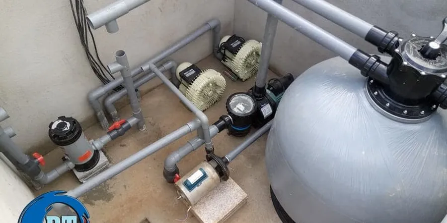 Lắp Đặt Thiết Bị Hồ Bơi: Lọc Truyền Thống Và Lọc Thông Minh