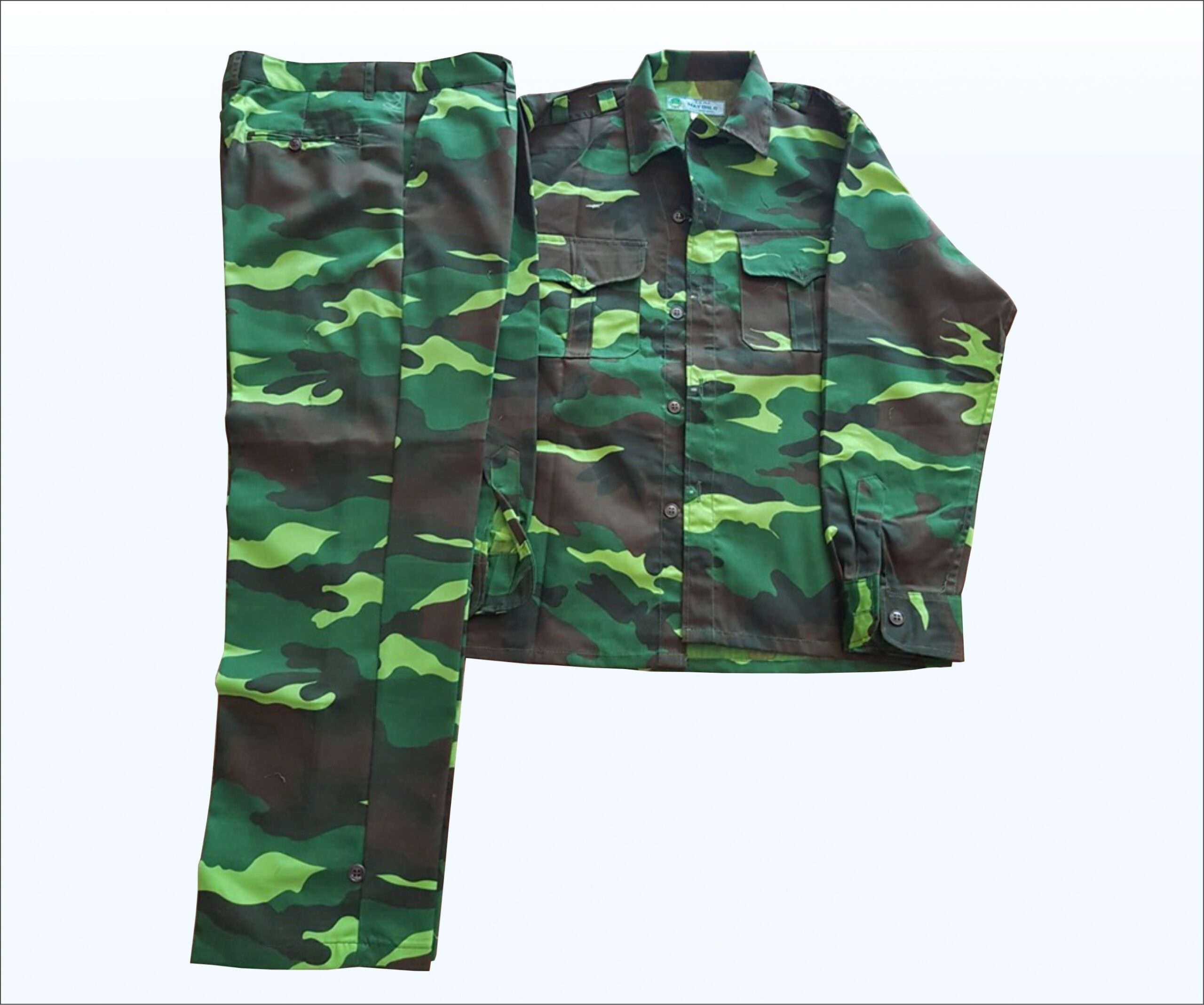 Quần áo rằn ri xanh