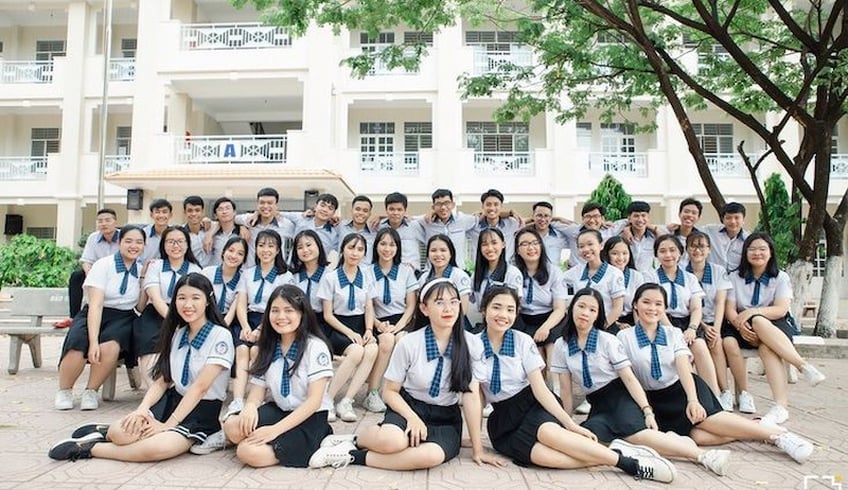 Đồng phục chuyên Hạ Long may thiết kế theo yêu cầu