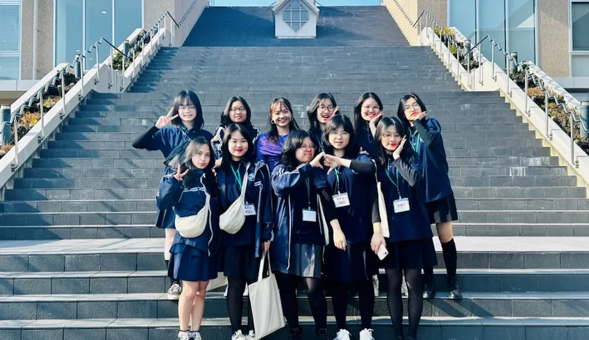 Đồng phục Chuyên Ngoại ngữ (CNN) may theo yêu cầu