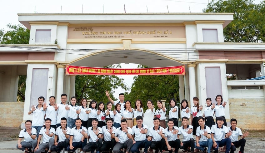 Các mẫu áo đồng phục họp lớp đẹp theo yêu cầu