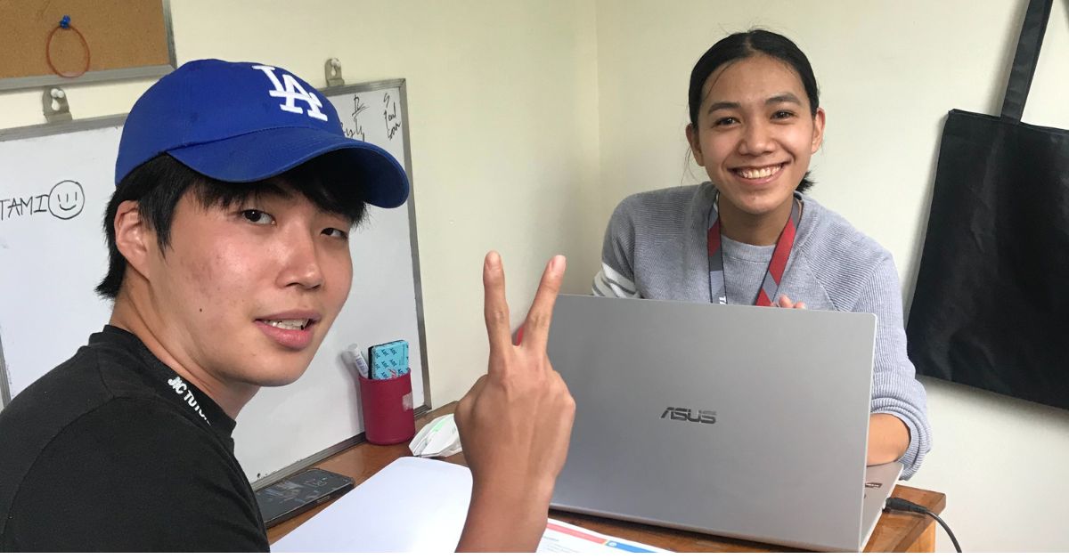 giáo viên và học viên trường Anh ngữ JIC