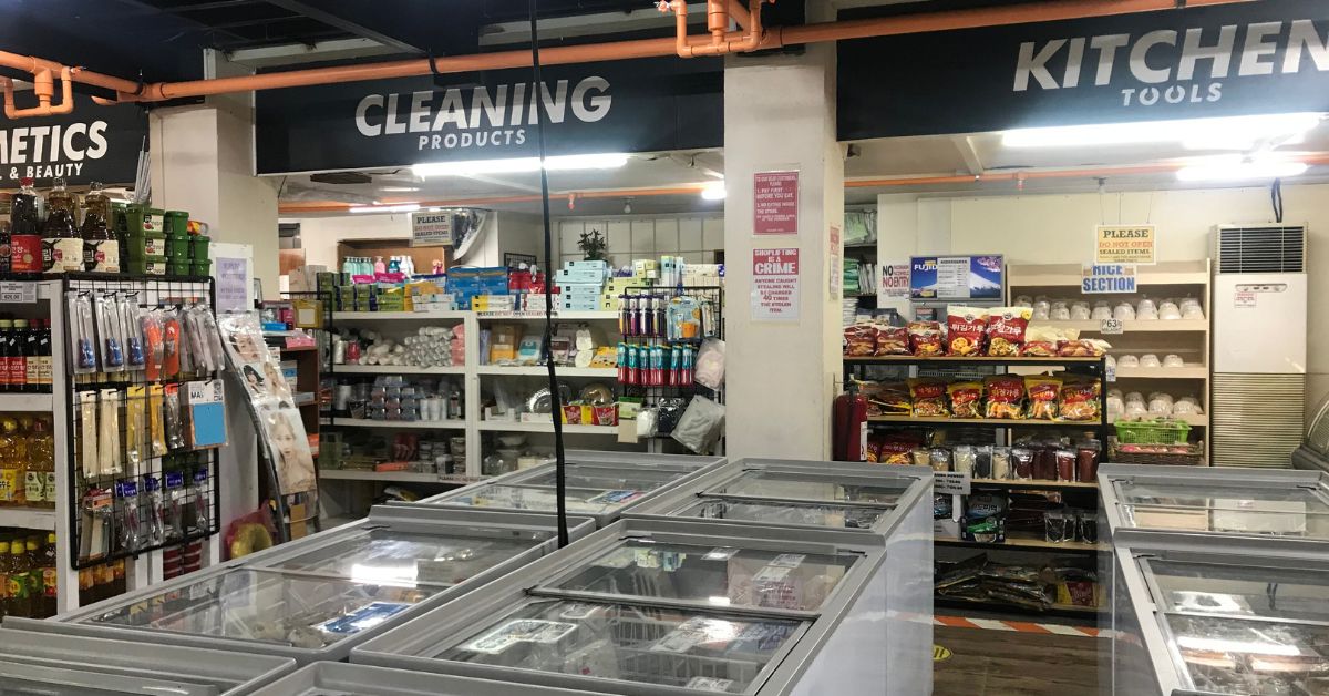 siêu thị Hàn Quốc tại trường