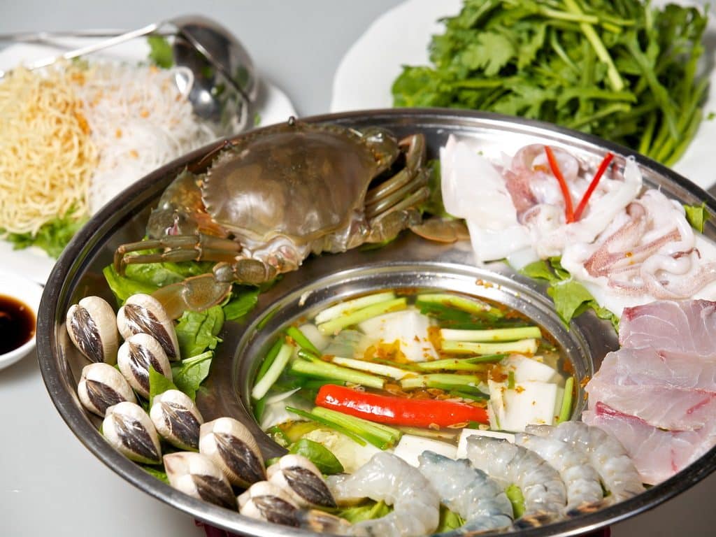 Lẩu hải sản chua chua ngọt ngọt dễ ăn Lẩu hải sản chua chua ngọt ngọt dễ ăn