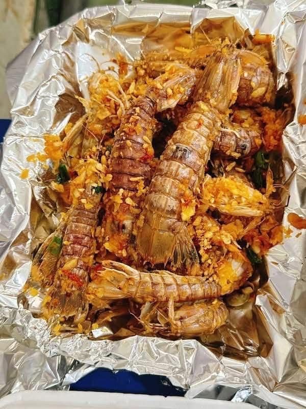 Tôm tích xào bơ tỏi thơm banh nóc nhà Tôm tích xào bơ tỏi thơm banh nóc nhà