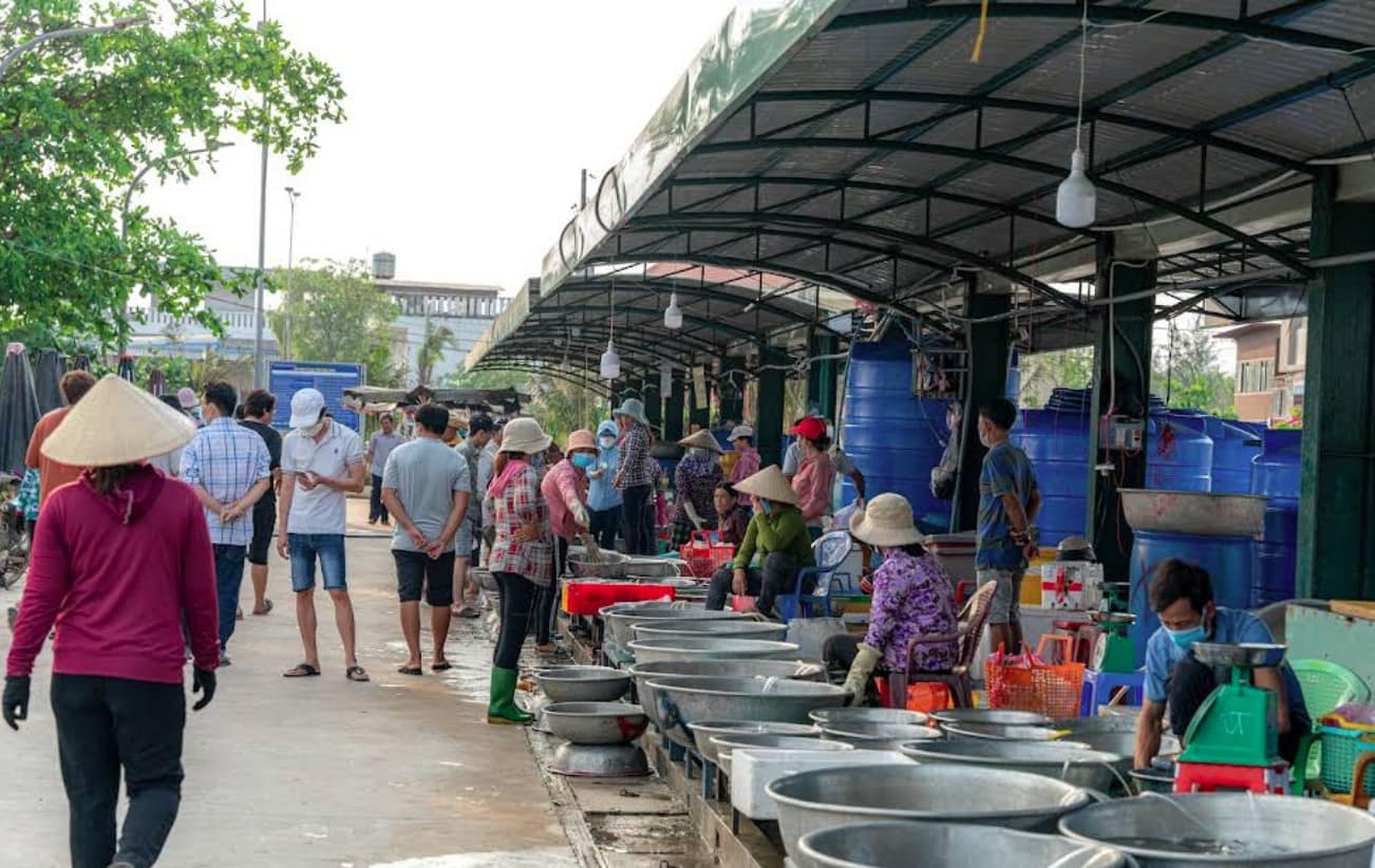 Khu vực chợ hải sản Hồ Tràm Khu vực chợ hải sản Hồ Tràm