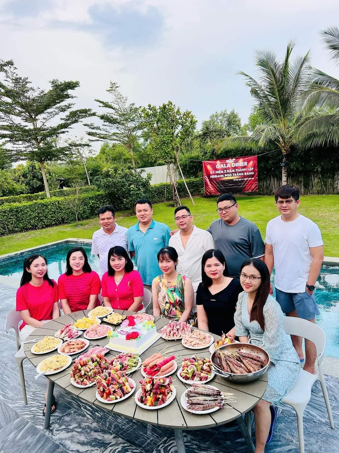 Khách doanh nghiệp tổ chức tiệc trong villa Coastar resort Coastar Khách doanh nghiệp tổ chức tiệc trong villa Coastar resort Coastar