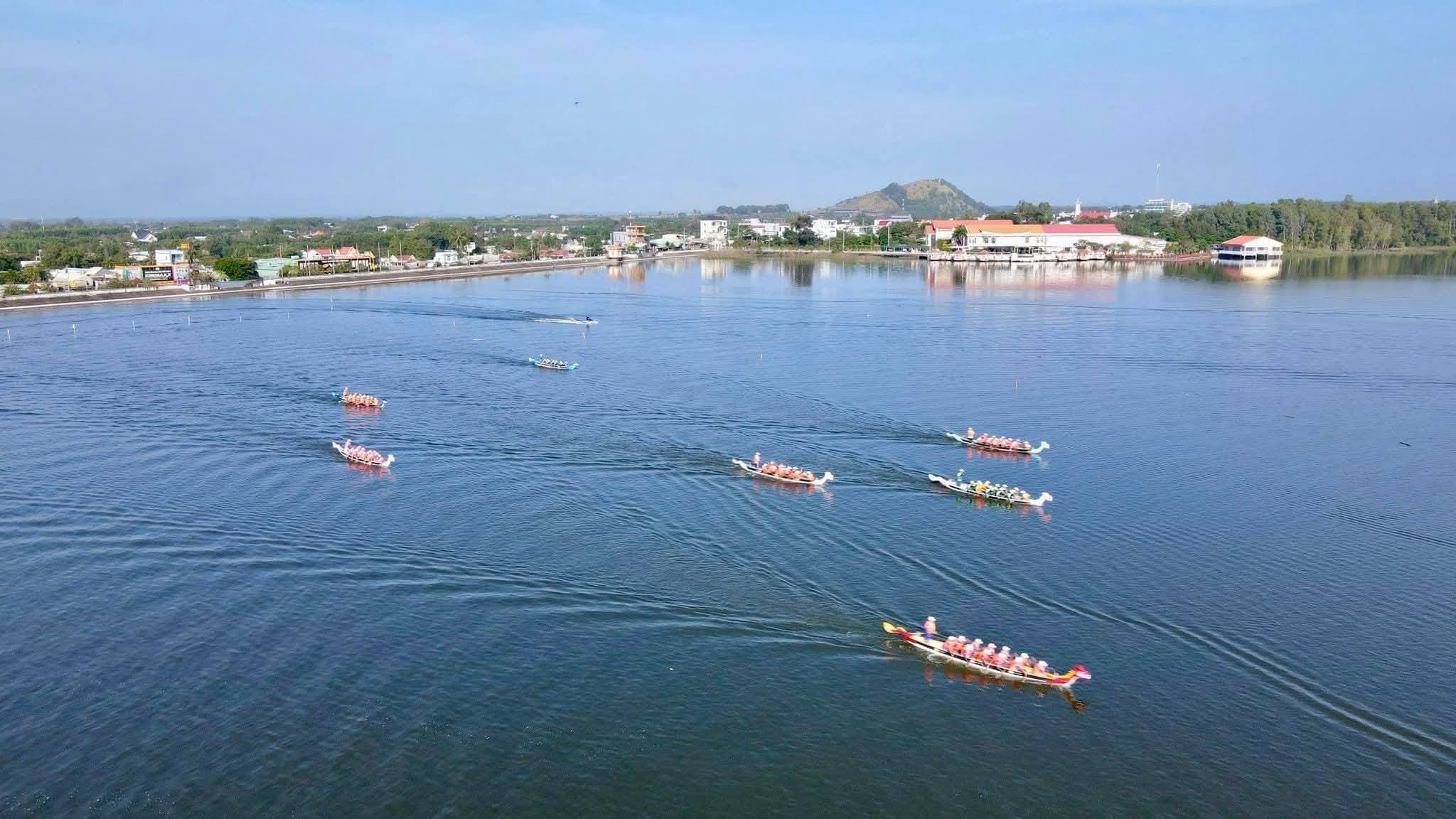 Giải đua thuyền rồng Hồ Tràm 2026 Giải đua thuyền rồng Hồ Tràm 2026