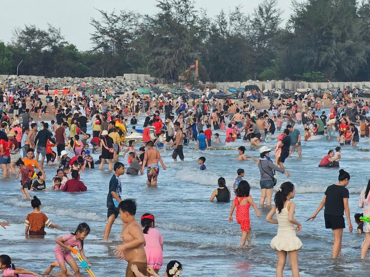 Huyện Xuyên Mộc đón hơn 250 ngàn du khách dịp lễ vừa qua Huyện Xuyên Mộc đón hơn 250 ngàn du khách dịp lễ vừa qua