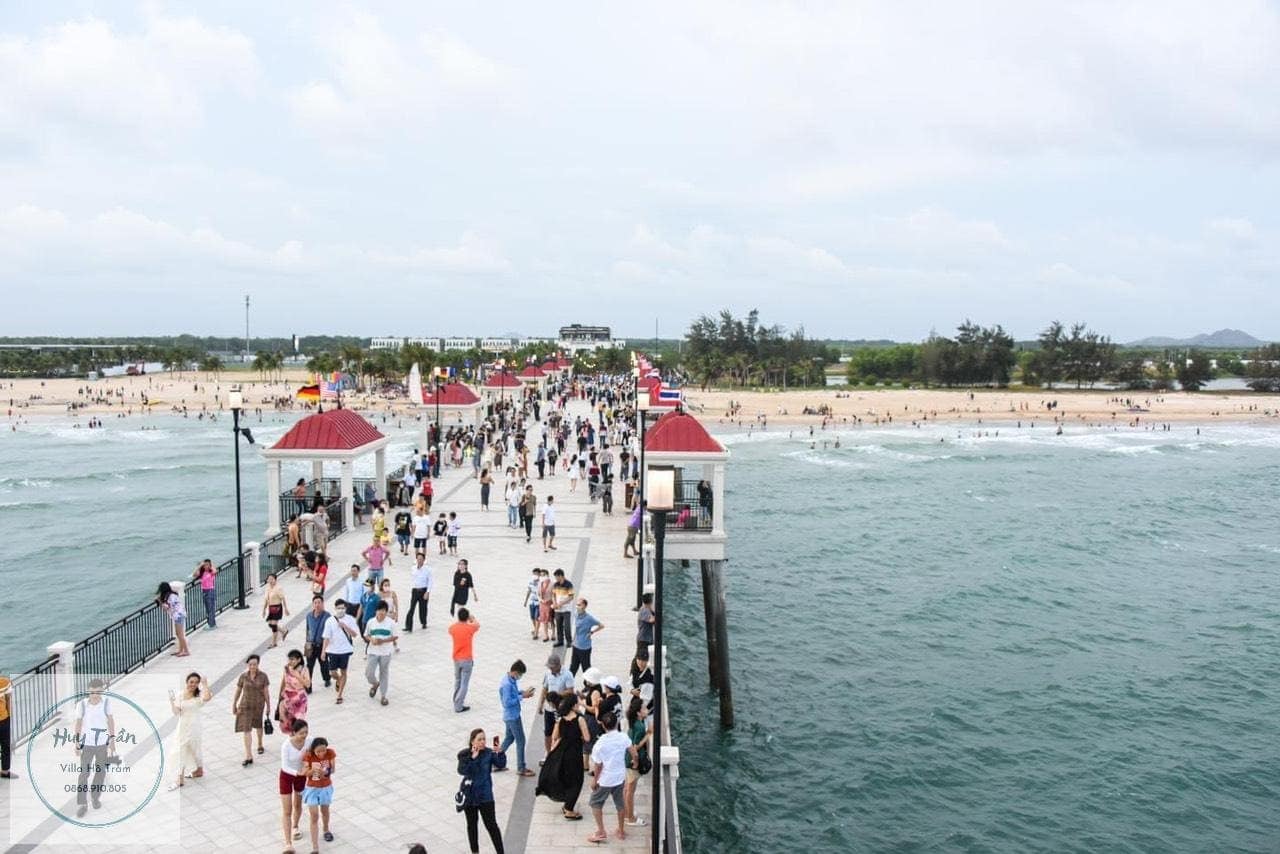 Cầu ngắm biển dài nhất Châu Á tại Hồ Tràm Cầu ngắm biển dài nhất Châu Á tại Hồ Tràm