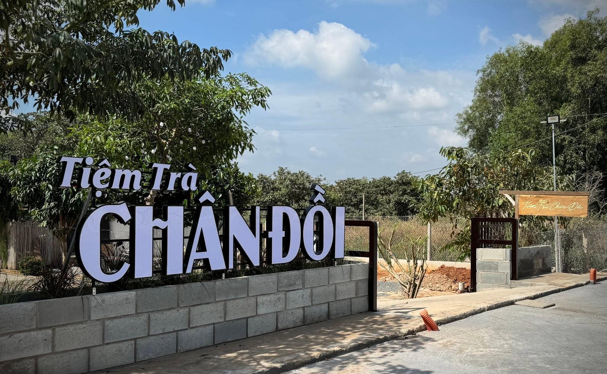 Quán cà phê Tiệm Trà Chân Đồi tại Hồ Tràm Quán cà phê Tiệm Trà Chân Đồi tại Hồ Tràm