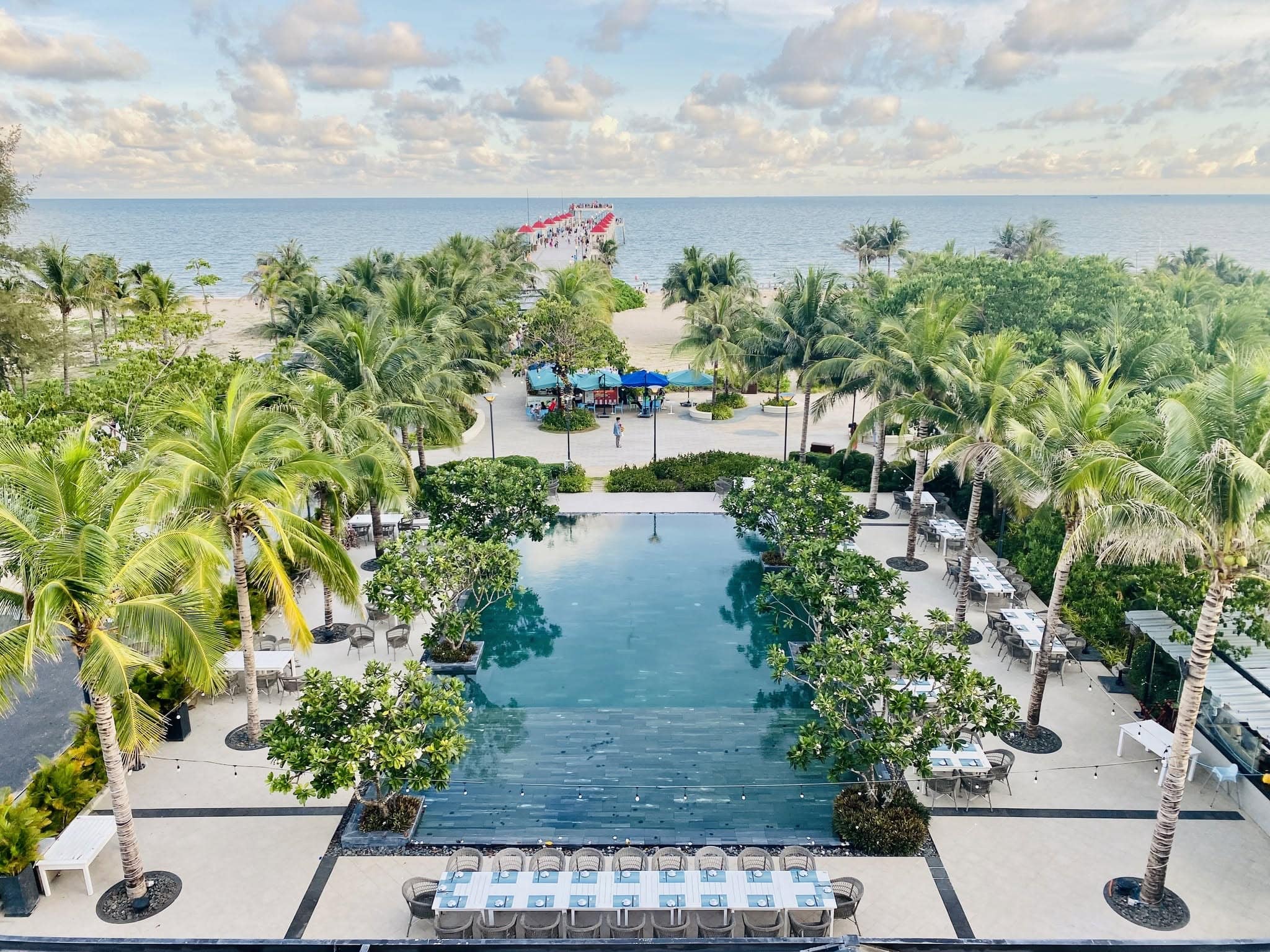 Hamptons Seafood & Grill là nhà hàng có phục vụ cả giải khát Hamptons Seafood & Grill là nhà hàng có phục vụ cả giải khát