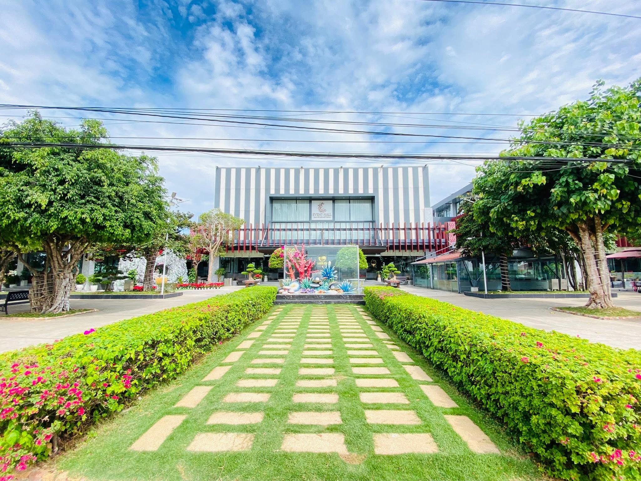 Nhà hàng San Hô Đỏ Hồ Tràm Nhà hàng San Hô Đỏ Hồ Tràm