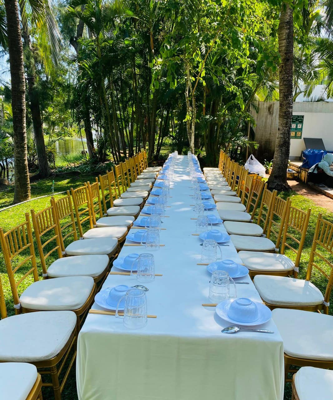 Tiệc nhỏ công ty tại sân vườn villa Sanctuary Hồ Tràm Tiệc nhỏ công ty tại sân vườn villa Sanctuary Hồ Tràm
