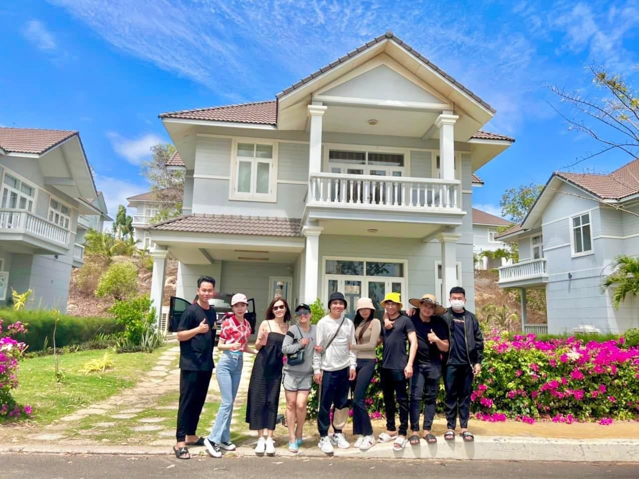 Các bạn trẻ rất thích ở Villa Sea Links Mũi Né vì được tự do vui chơi Các bạn trẻ rất thích ở Villa Sea Links Mũi Né vì được tự do vui chơi