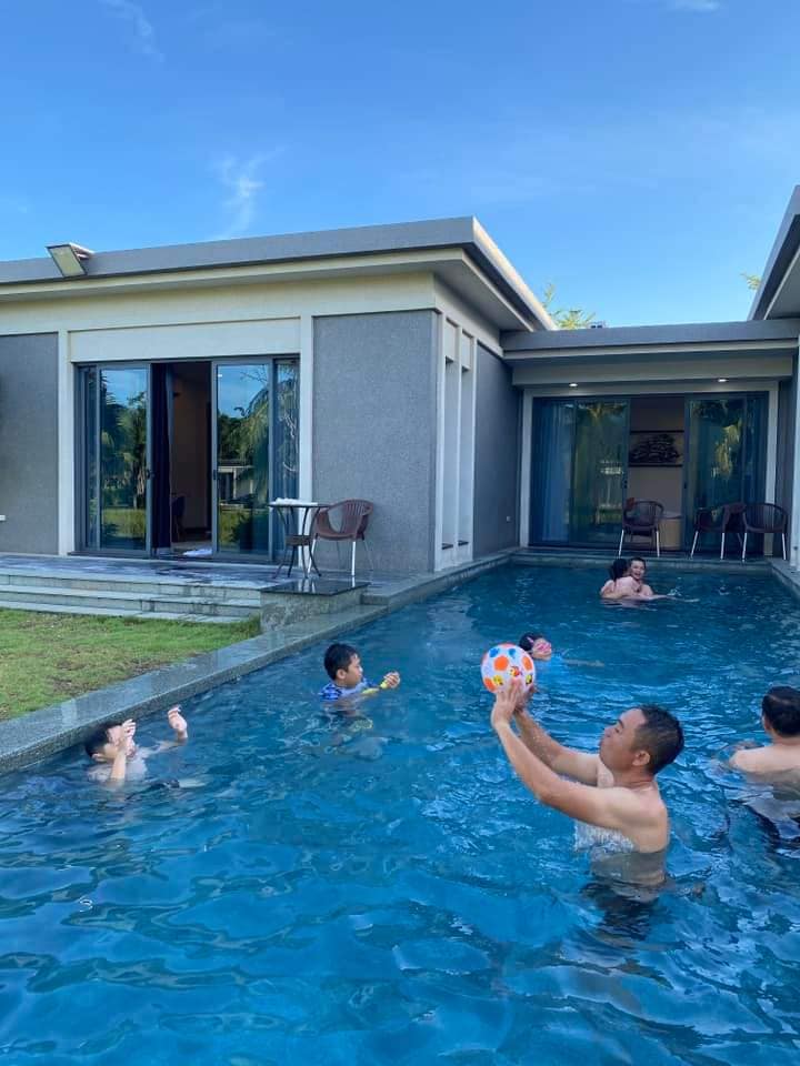  Villa Coastar Hồ Tràm 3 phòng ngủ - HV016 có hồ bơi lớn phù hợp cho cả người lớn và trẻ em Villa Coastar Hồ Tràm 3 phòng ngủ - HV016 có hồ bơi lớn phù hợp cho cả người lớn và trẻ em