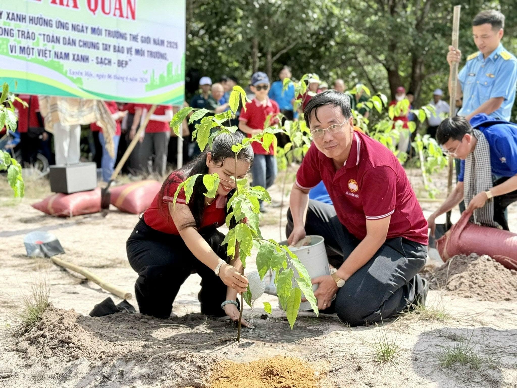 Hoạt động ý nghĩa này nhằm ứng phó với biến đổi khí hậu và phát triển bền vững Hoạt động ý nghĩa này nhằm ứng phó với biến đổi khí hậu và phát triển bền vững