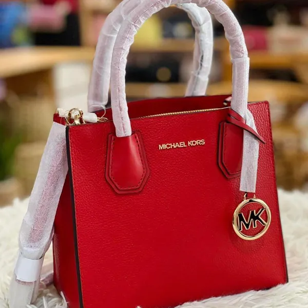 Túi xách Michael Kors màu đỏ