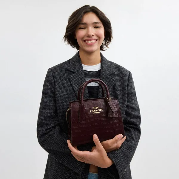 Túi xách Coach màu đỏ