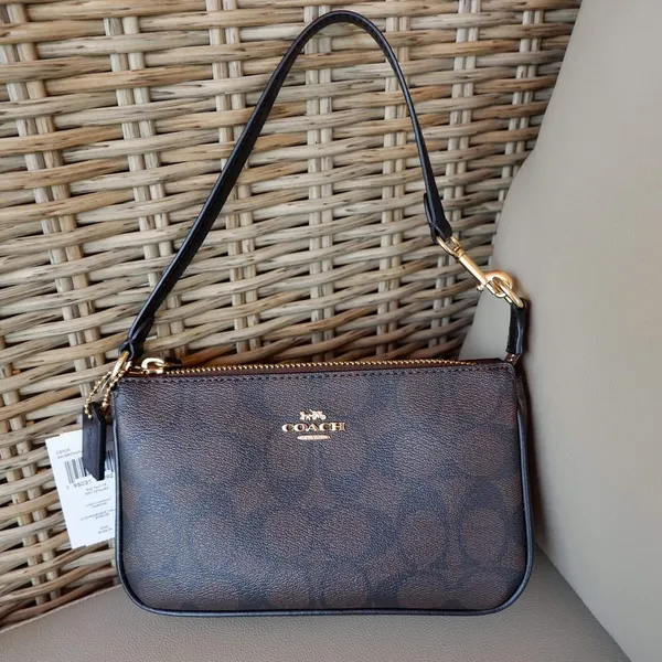 Ví Coach nữ