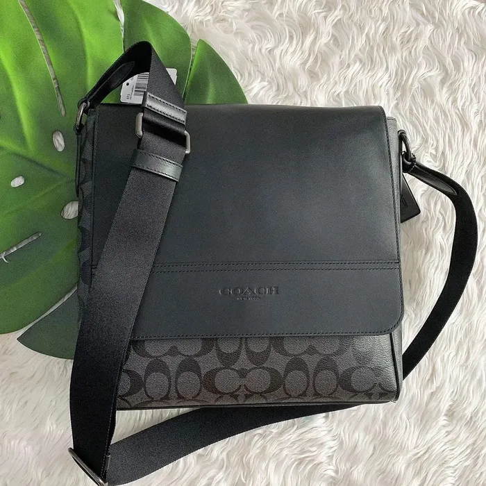 Túi Coach nam đeo chéo auth