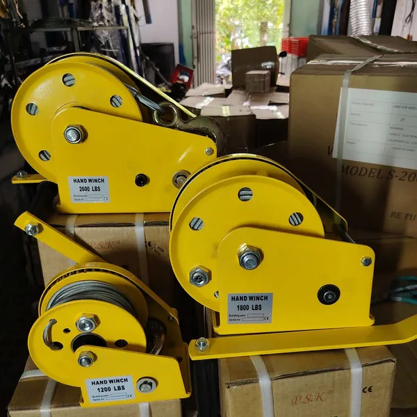 Tời quay tay tự khóa 2600lbs