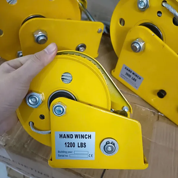 Tời quay tay tự khóa MAXIMUS LS  1200lbs