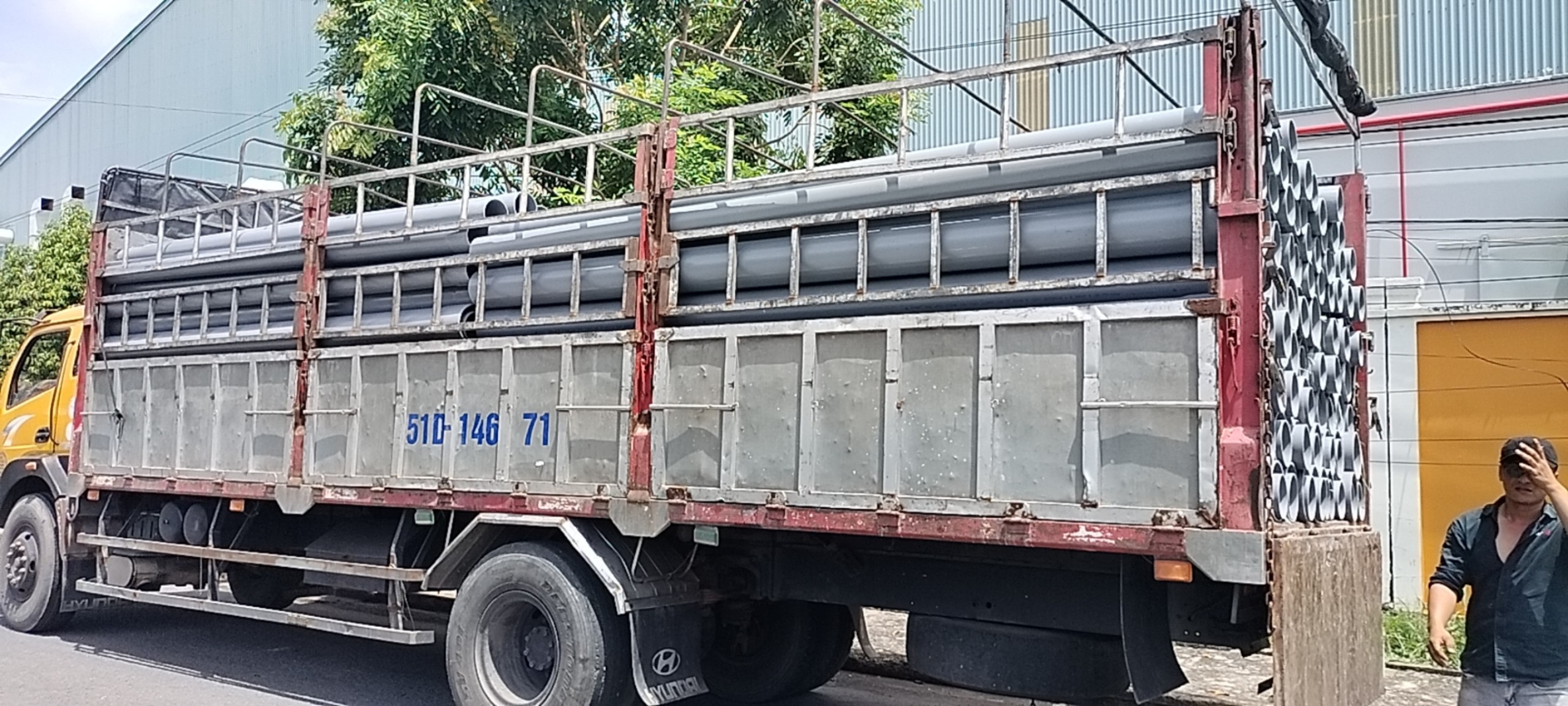 Đệ Nhất đang được vận chuyển đến công trình của Quý Khách hàng  Đệ Nhất đang được vận chuyển đến công trình của Quý Khách hàng