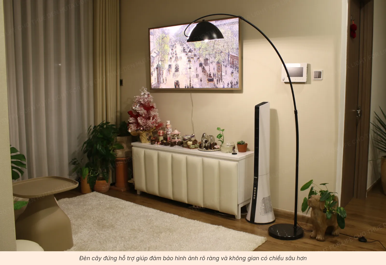 1.3 Đèn cây đứng - chiếu nền, tăng chiều sâu