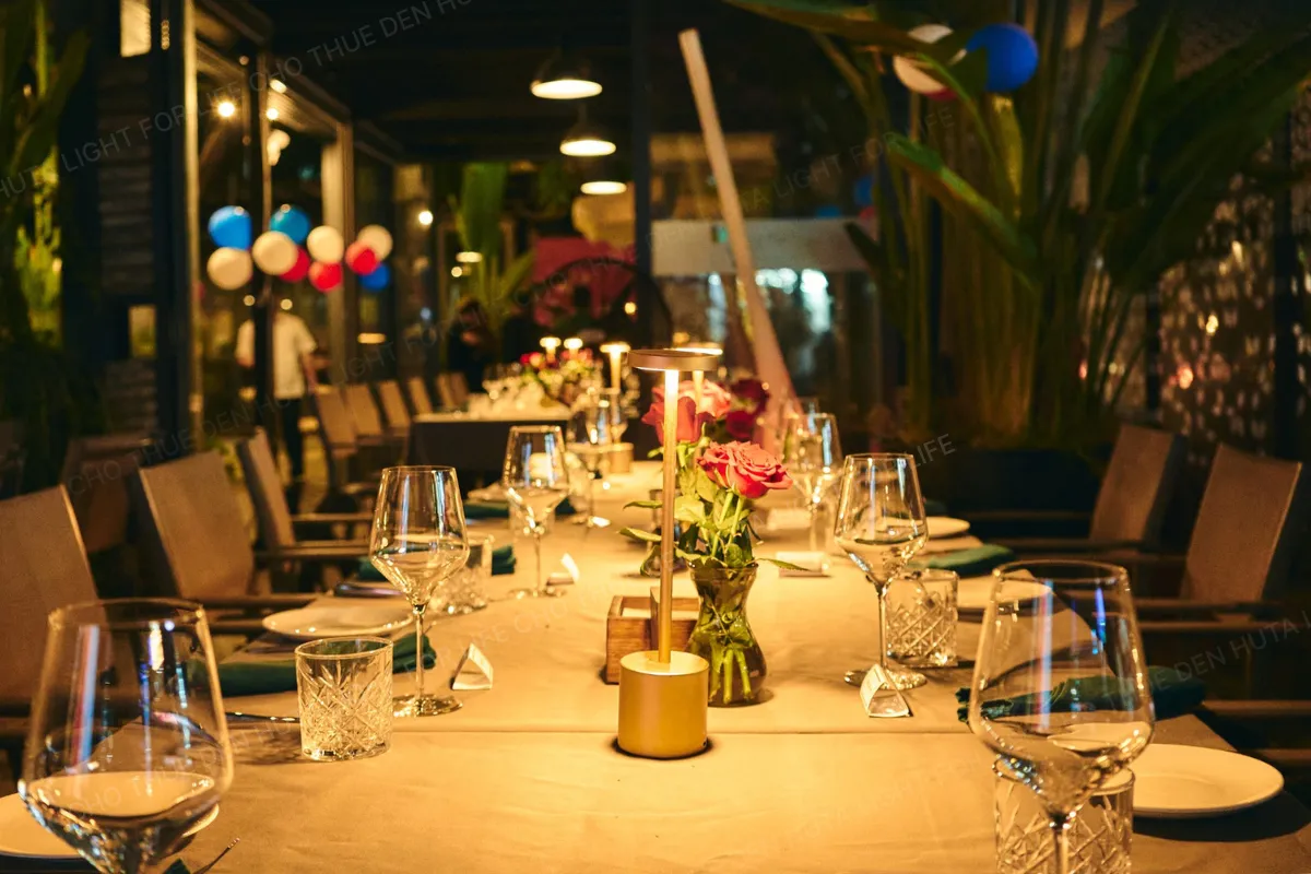 CHO THUÊ ĐÈN LED TRANG TRÍ SỰ KIỆN, BÀN TIỆC MÃ AL1