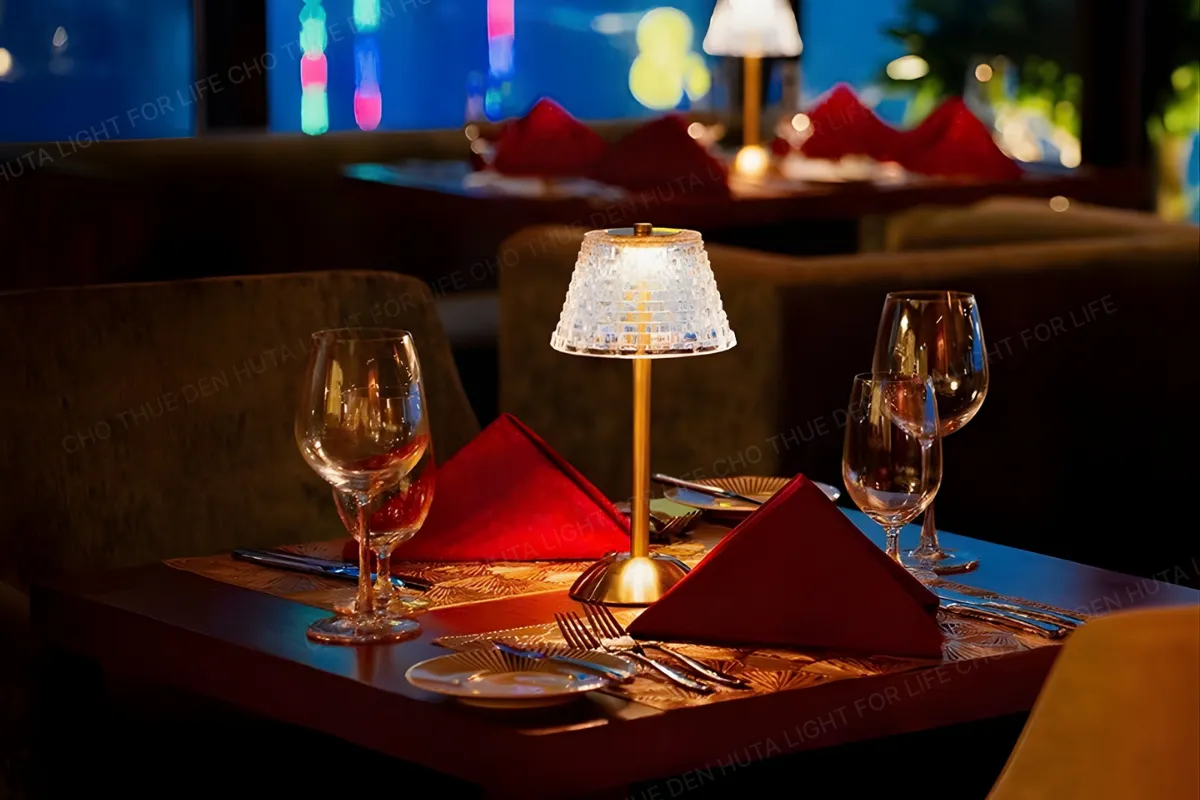 CHO THUÊ ĐÈN LED TRANG TRÍ SỰ KIỆN, BÀN TIỆC MÃ RESBED3