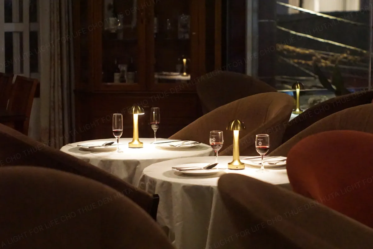 CHO THUÊ ĐÈN LED TRANG TRÍ SỰ KIỆN, BÀN TIỆC MÃ RESNON