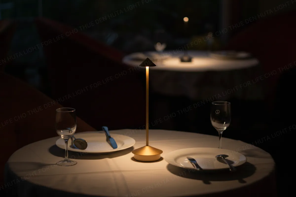 CHO THUÊ ĐÈN LED TRANG TRÍ SỰ KIỆN, BÀN TIỆC MÃ TAMGIAC