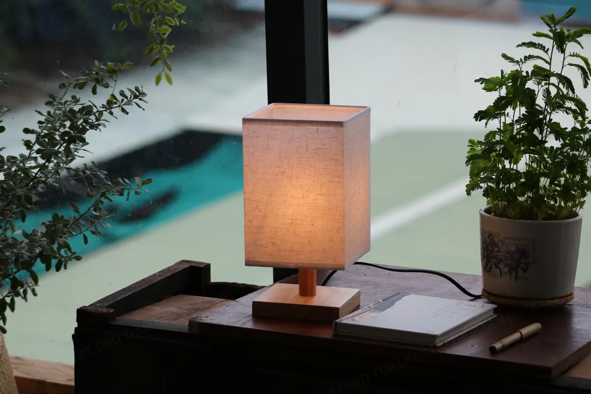 CHO THUÊ ĐÈN NGỦ ĐỂ BÀN DECOR KHÔNG GIAN MÃ G3