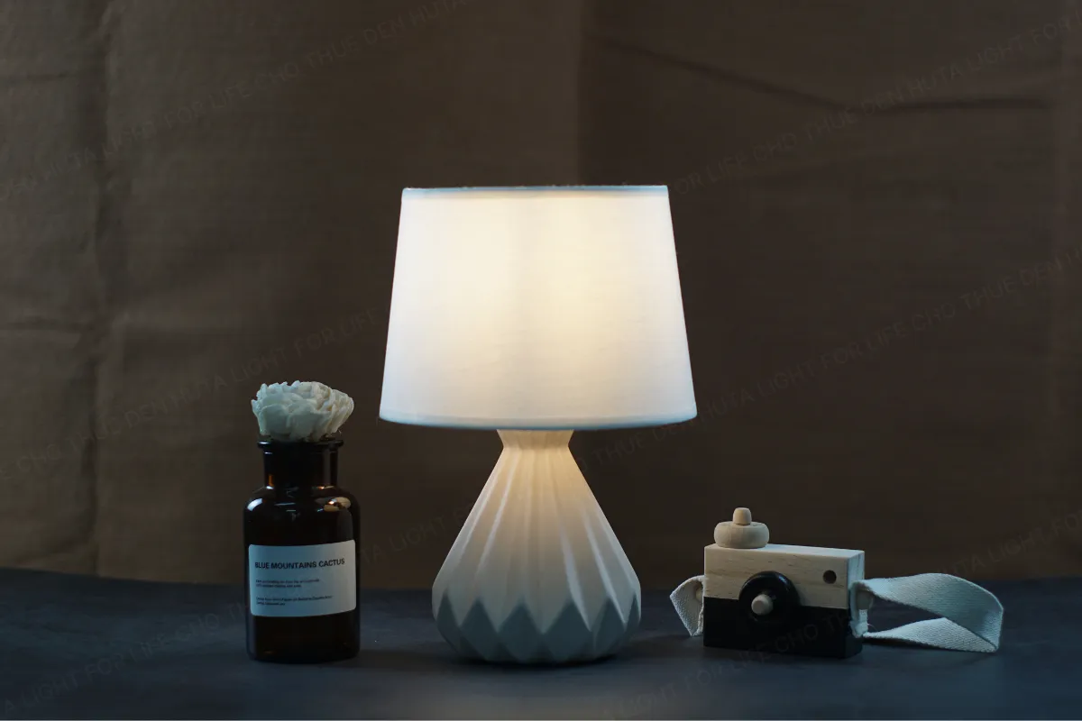 CHO THUÊ ĐÈN NGỦ ĐỂ BÀN DECOR KHÔNG GIAN MÃ S13