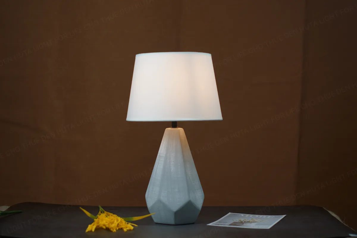 CHO THUÊ ĐÈN NGỦ ĐỂ BÀN DECOR KHÔNG GIAN MÃ S15