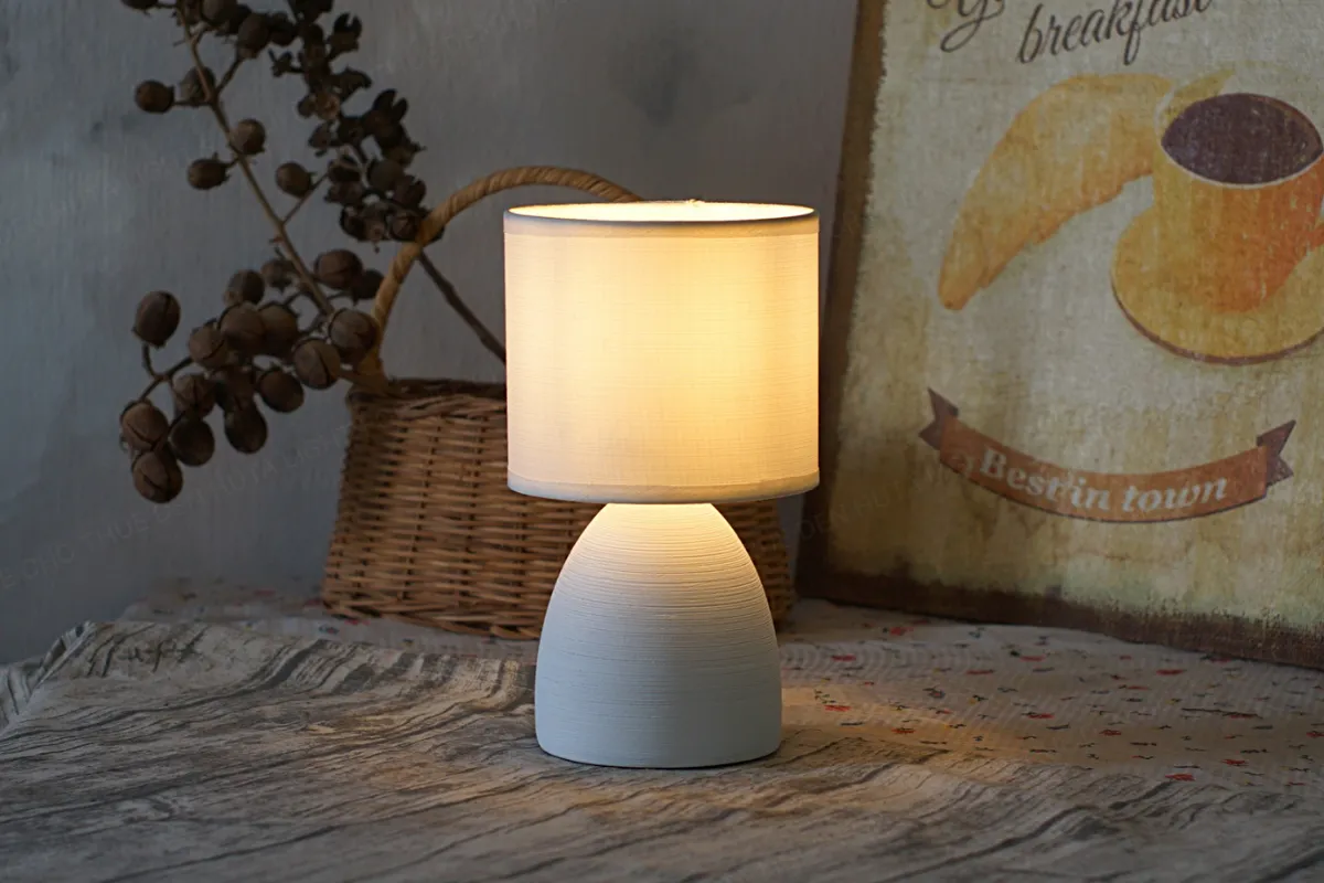 CHO THUÊ ĐÈN NGỦ ĐỂ BÀN DECOR KHÔNG GIAN MÃ S2