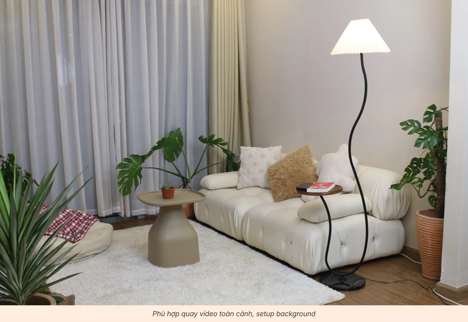 1.3 Đèn cây đứng - chiếu nền, tăng chiều sâu