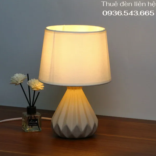 Cho Thuê Đèn Ngủ Thân Gốm Sứ Trang Trí Sự Kiện Mã S13