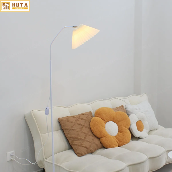 Cho Thuê Đèn Cây Đứng KT6 | Điều Chỉnh Ánh Sáng | Ba Màu Ánh Sáng