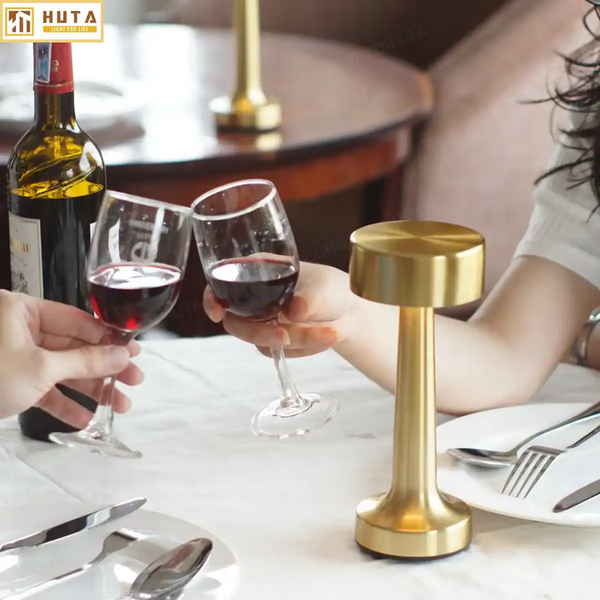 Cho Thuê Đèn Bàn Cảm Ứng Mã RESTRU | Điều Chỉnh Độ Sáng | Ba Màu Ánh Sáng