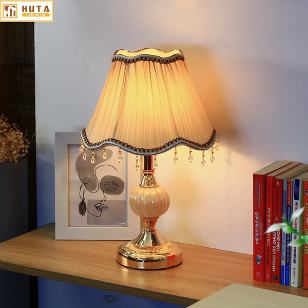 Cho Thuê Đèn Ngủ Thân Kim Loại Mã CD1 | Điều Chỉnh Độ Sáng | Decor Không Gian