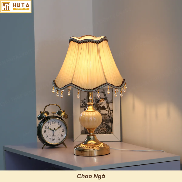 Cho Thuê Đèn Ngủ Thân Kim Loại Mã CD1 | Điều Chỉnh Độ Sáng | Decor Không Gian