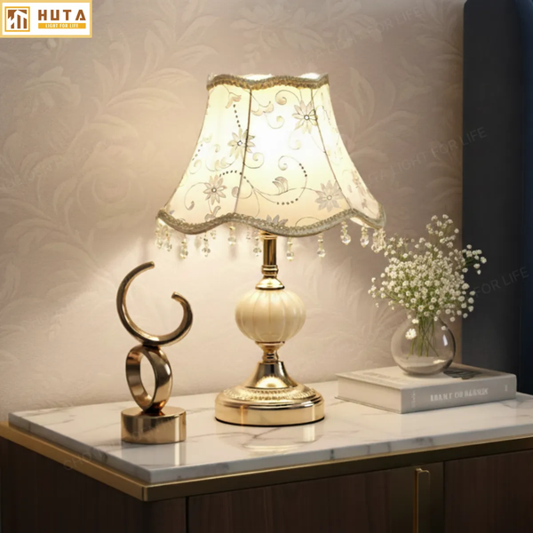 Cho Thuê Đèn Ngủ Thân Kim Loại Mã CD1 | Điều Chỉnh Độ Sáng | Decor Không Gian