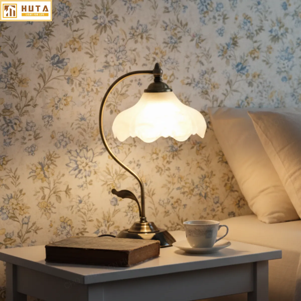 Cho Thuê Đèn Ngủ Thân Kim Loại Mã CD2 | Decor Không Gian | Quay Phim, Chụp Ảnh