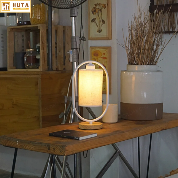 Cho Thuê Đèn Ngủ Thân Gỗ Mã G6 | Thiết Kế Vintage | Decor Không Gian