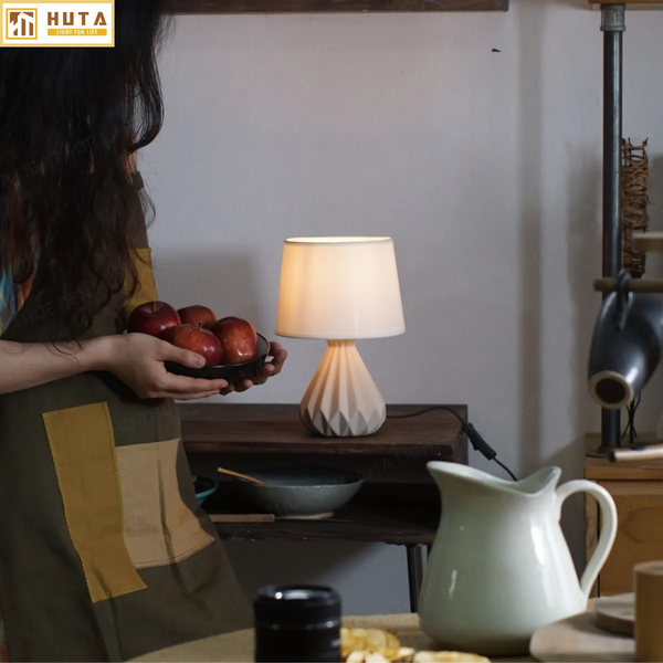 Cho Thuê Đèn Ngủ Thân Gốm Sứ Mã S13 |  Trang Trí Sự Kiện | Ba Màu Ánh Sáng