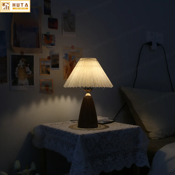 Cho Thuê Đèn Ngủ Thân Kim Loại Mã T10 | Decor Không Gian | Chao Xếp Ly